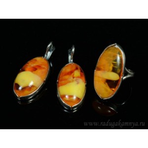 Кольцо и серьги с янтарем (имитация) (иск.) Кольцо и серьги с янтарем (имитация) (иск.)