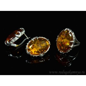 Набор с янтарём кольцо, серьги овал 22*29мм коньячный, 10,6гр. (иск.)