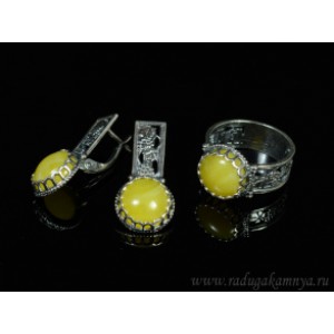 Набор с янтарём кольцо, серьги "виноградная лоза" 14*30мм молочный, 5,5гр. (иск.)