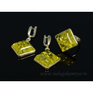 Комплект с янтарём в посеребрении кольцо, серьги ромбик 24мм лимонный (иск.)