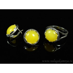 Набор с янтарём кольцо, серьги круг 15мм молочный, 3,9гр (иск.)