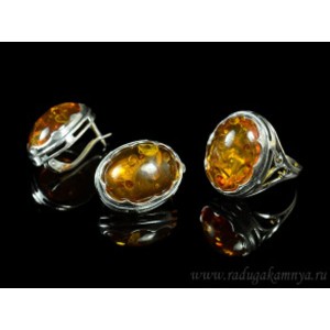 Набор с янтарём кольцо, серьги овал 18*23мм св.коньячный, 8,1гр (иск.)