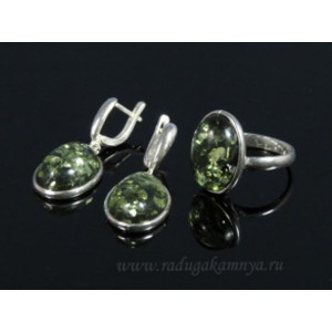 Комплект с янтарём в посеребрении кольцо, серьги овал 15*20мм зеленый (иск.)