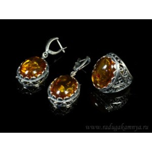 Набор с янтарём кольцо, серьги овал 18*25мм св.коньячный, 9,55гр. (иск.)