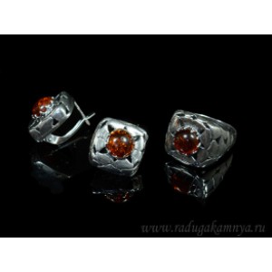 Набор с янтарём кольцо, серьги ромб 19*19мм коньячный,  (иск.)