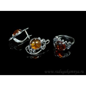 Набор с янтарём кольцо, серьги "вензель" 15*25мм коньячный (иск.)