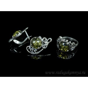 Набор с янтарём кольцо, серьги "вензель" 15*25мм зеленый (иск.)