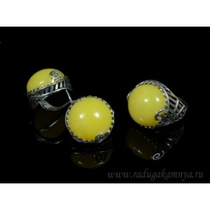 Набор с янтарём кольцо, серьги круг 22мм молочный (иск.)