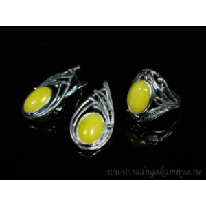 Набор с янтарём кольцо, серьги капля 17*31мм молочный,  (иск.)