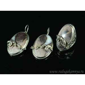 Кольцо и серьги яшма