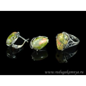 Кольцо и серьги с яшмой