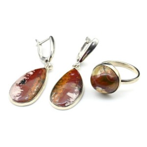 Кольцо и серьги с яшмой Пикассо