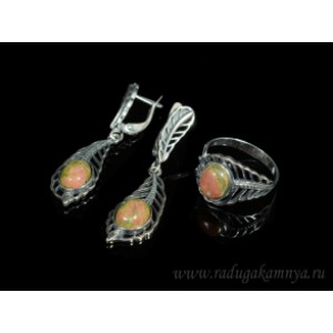 Кольцо и серьги с яшмой
