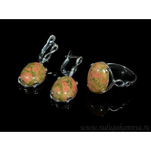 Кольцо и серьги с яшмой