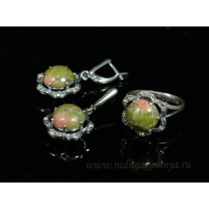 Кольцо и серьги с яшмой Кольцо и серьги с яшмой