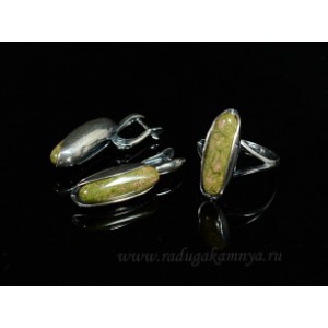 Кольцо и серьги с яшмой
