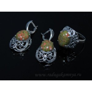 Кольцо и серьги с яшмой