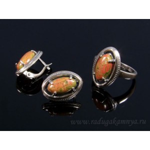 Кольцо и серьги с яшмой