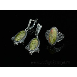 Кольцо и серьги с яшмой