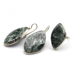 Кольцо и серьги серафинит " Грация "