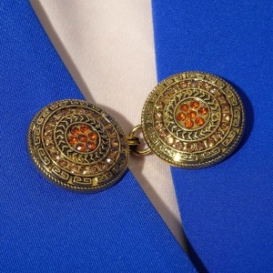 Зажим для кардигана "Круг" в орнаментах, цвет коричневый, цвет золотистый