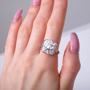 Кольцо "Аура" квадрат, цвет белый, цвет серебристый, безразмерное