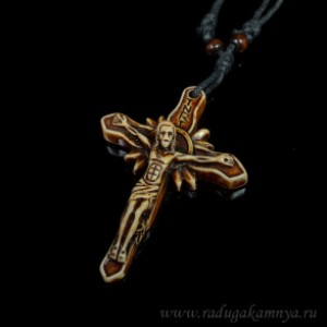 Кулон на зеркало Крест 52*74мм на шнурке 42-84см (иск.)