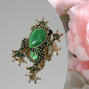 Брошь "Лягушка" кабошон, цвет зелёный, цвет золотистый