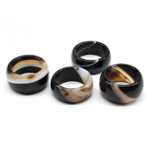 Широкое кольцо из цельного камня агата черного ширина 10-14мм Широкое кольцо из цельного камня агата черного ширина 10-14мм