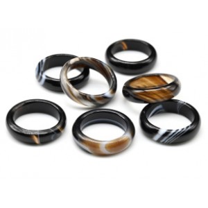 Кольцо из агата черного, ширина 5-6мм