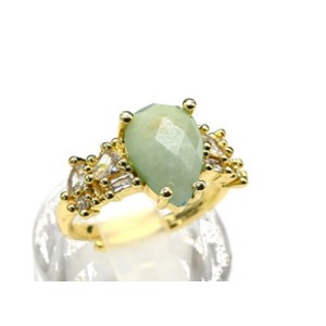 Женское кольцо с ангелитом зеленым и цирконами из ювелирного сплава