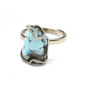 Кольцо с бирюзой 11*16мм.