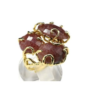 Кольцо с клубничным кварцем из ювелирного сплава