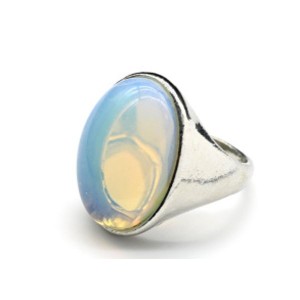 Кольцо с лунным камнем овал 21*28мм (иск.)