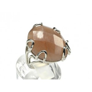 Кольцо с авантюрином солнечным из ювелирного сплава