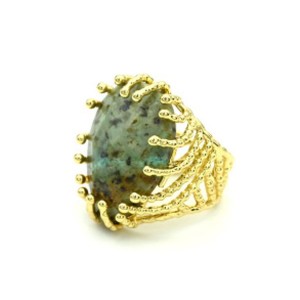 Большое кольцо с яшмой из ювелирного сплава