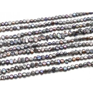 Бусины из жемчуга 8*6мм цв.черный хамелеон, 37см, 67 бусин