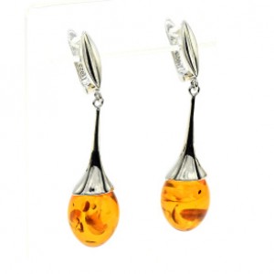 Серьги висячие с янтарём бочонок 12мм св.коньячный, 3,5см, 7,8г (иск.)