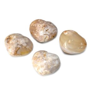 Сердце из агата 68*55*35мм Сердце из агата 68*55*35мм