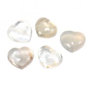 Сердце из горного хрусталя 48*41*23мм. Сердце из горного хрусталя 48*41*23мм.
