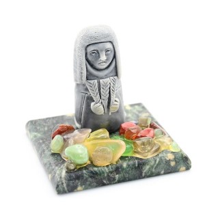 Сувенир из змеевика и мрамолита "Лада маленькая" 50*50*45мм.