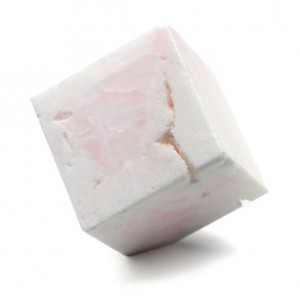 Куб из манганокальцита 47*49мм, 289г.