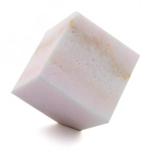 Кубик из манганокальцита 51*52мм, 346г.