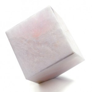 Куб из манганокальцита 58*59мм, 523г.