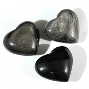 Сердце из обсидиана радужного 56*50*30мм, 100-109г