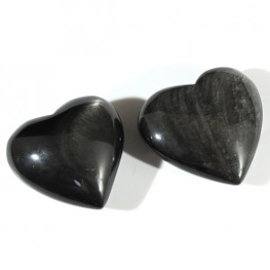Сердце из обсидиана радужного 53*48*32мм, 90-99г Сердце из обсидиана радужного 53*48*32мм, 90-99г