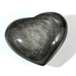 Сердце из обсидиана радужного 77*66*36мм, 206г Сердце из обсидиана радужного 77*66*36мм, 206г