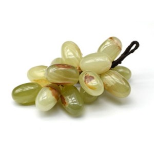 Виноград из камня оникс 13 ягод