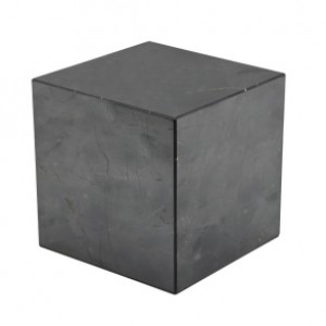 Куб из шунгита полированный, сторона 90мм. Куб из шунгита полированный, сторона 90мм.