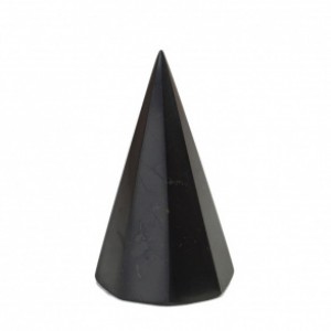 Пирамида из шунгита 8-гранная полированная, размер основания 30-35мм